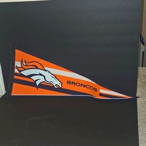 RARE VINTAGE NFL DENVER BRONCOS WINCRAFT USA TEAM PENNANT BANNER